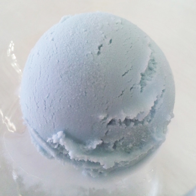青のソルトアイスクリーム